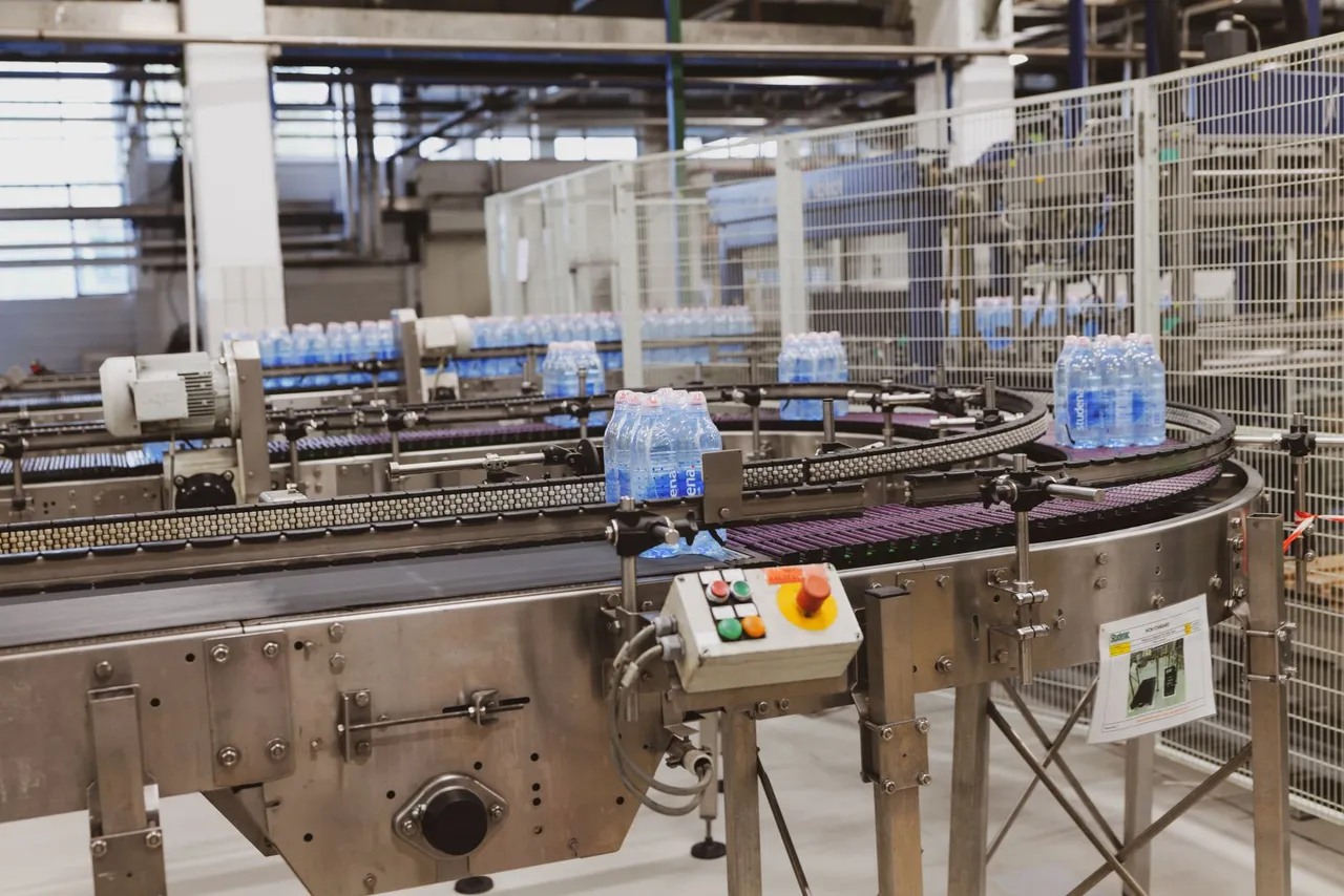 Hochtaktende Verpackungslinie